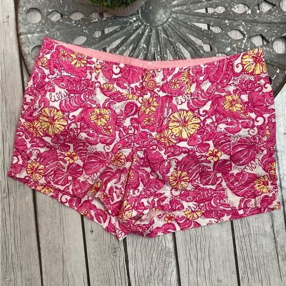 Lilly Pulitzer | Chum Bucket Print Shorts - Picture 9 of 10